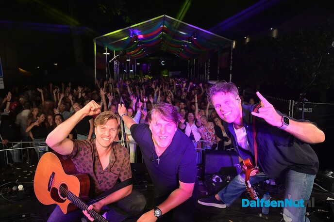 Nikki’s Viert De Zomer sluit af met spetterend feest op het Kerkplein - Foto: Johan Bokma