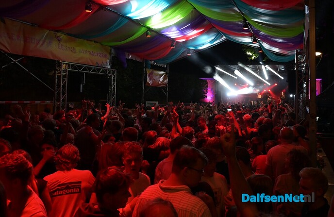 Nikki’s Viert De Zomer sluit af met spetterend feest op het Kerkplein - Foto: Johan Bokma
