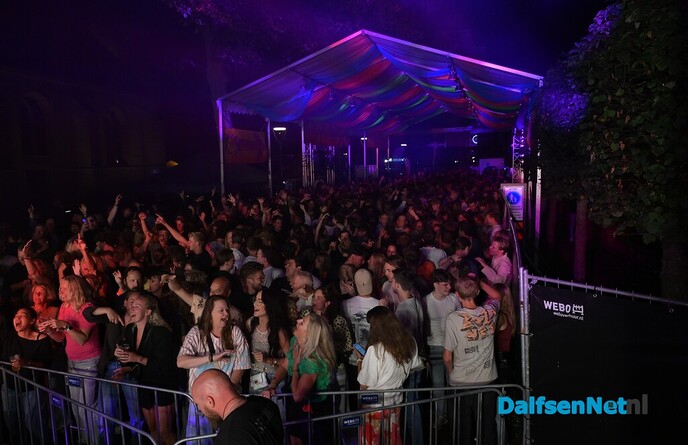 Nikki’s Viert De Zomer sluit af met spetterend feest op het Kerkplein - Foto: Johan Bokma