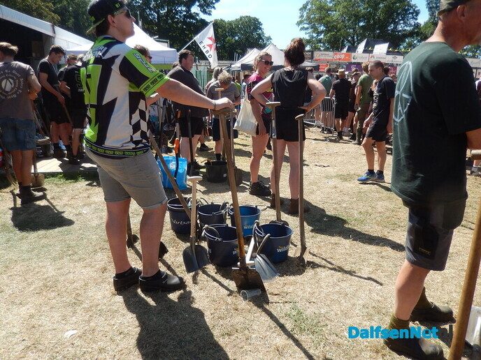 Wat een sensatie bij het NK Gat Graven! - Foto: Willy