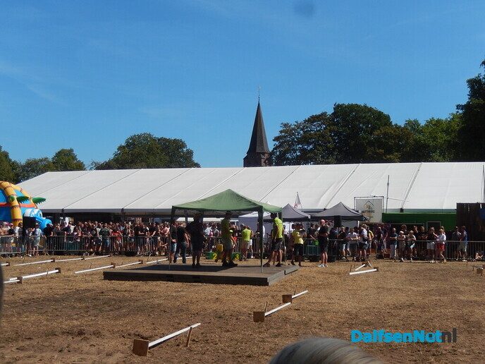 Wat een sensatie bij het NK Gat Graven! - Foto: Willy