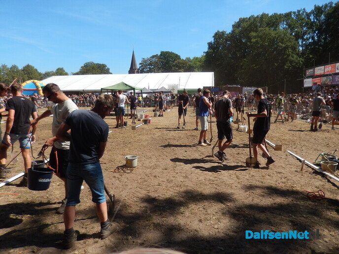 Wat een sensatie bij het NK Gat Graven! - Foto: Willy