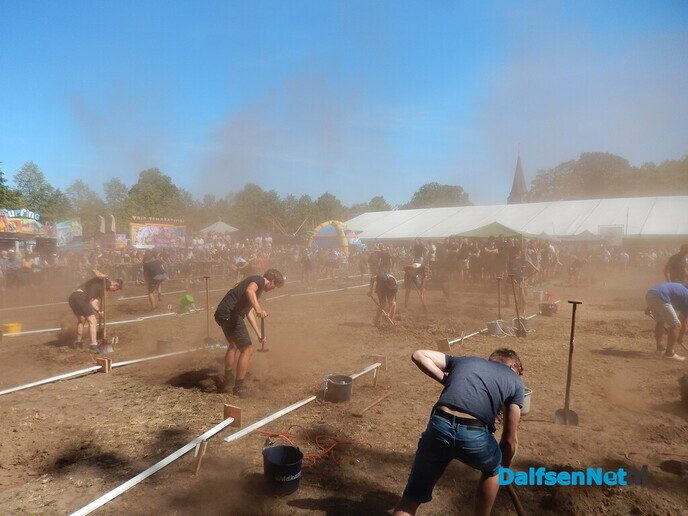 Wat een sensatie bij het NK Gat Graven! - Foto: Willy