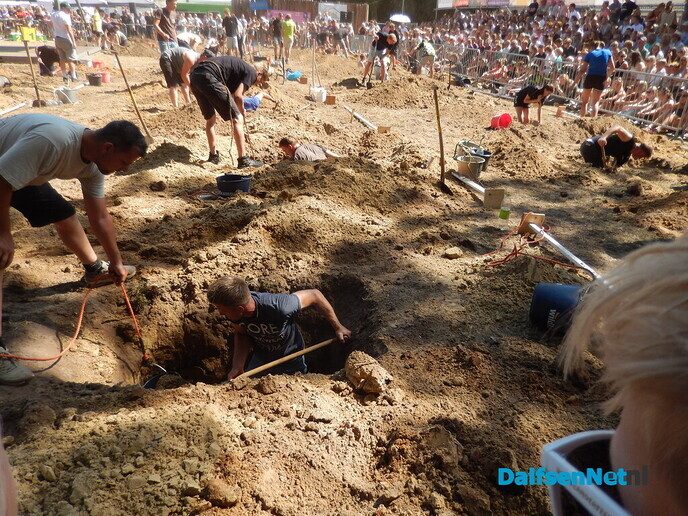 Wat een sensatie bij het NK Gat Graven! - Foto: Willy