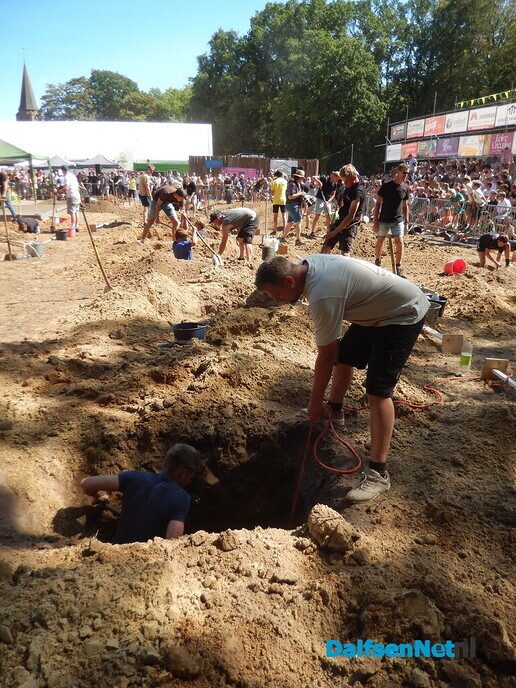 Wat een sensatie bij het NK Gat Graven! - Foto: Willy