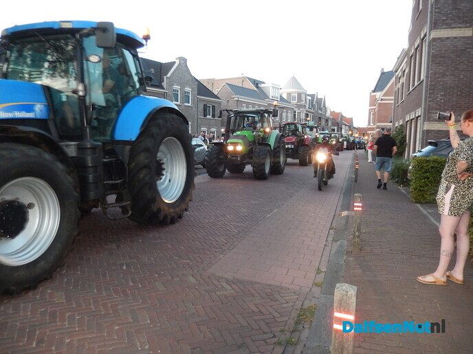 Evenemententerrein Dalfsen nog even goed gebruikt vanavond - Foto: Willy