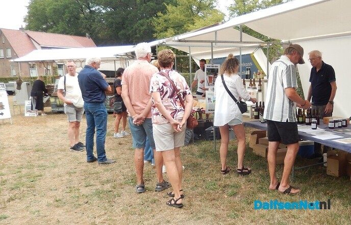 Fantastische Vilstermarkt vandaag: eindelijk weer heerlijk eropuit - Foto: Willy