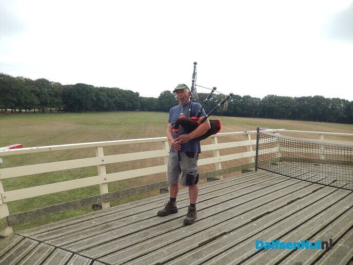 Molen en markt: een mooie combinatie - Foto: Willy