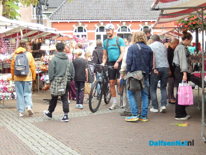 Ommer Bissingh sluit serie woensdagen af met ouderwetse gezelligheid - Foto: Willy