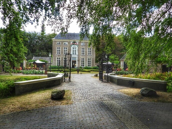 Gracht bij de Havixhorst kurkdroog - Foto: Femmie Smink