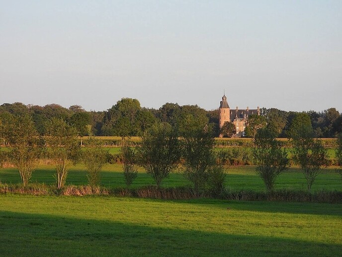 Natuurfotograaf bijt zich vast in de omgeving - Foto: Femmie Smink