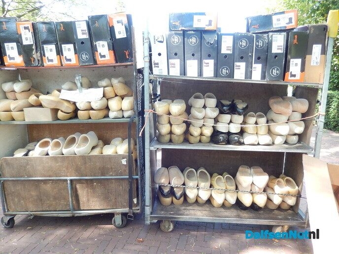 Zeer sfeervolle maandmarkt in IJhorst - Foto: Willy