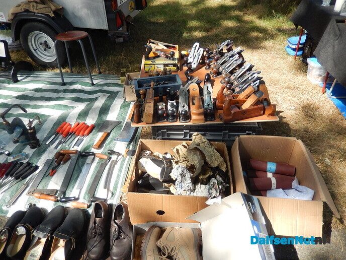Zeer sfeervolle maandmarkt in IJhorst - Foto: Willy