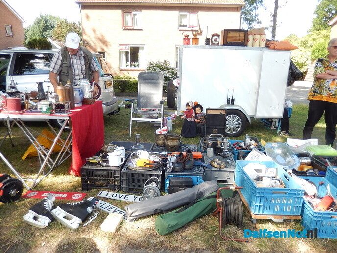 Zeer sfeervolle maandmarkt in IJhorst - Foto: Willy