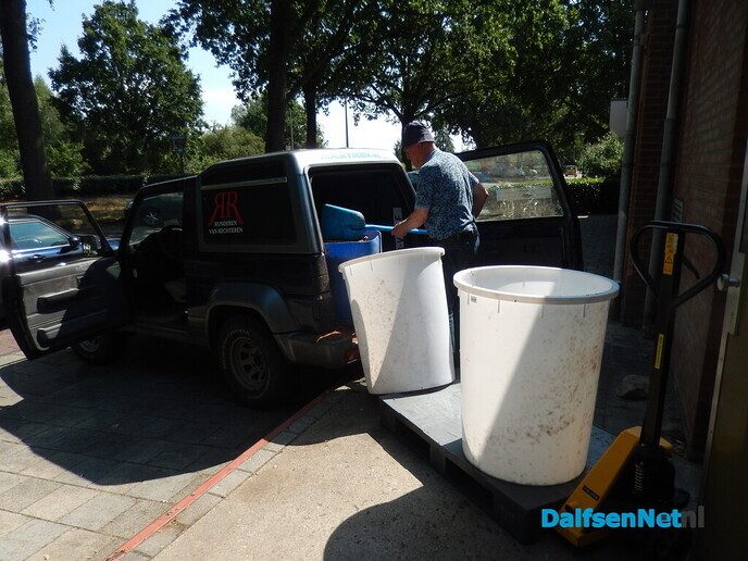 Alweer bier halen? - Foto: Willy
