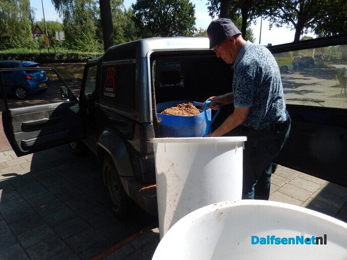 Alweer bier halen? - Foto: Willy