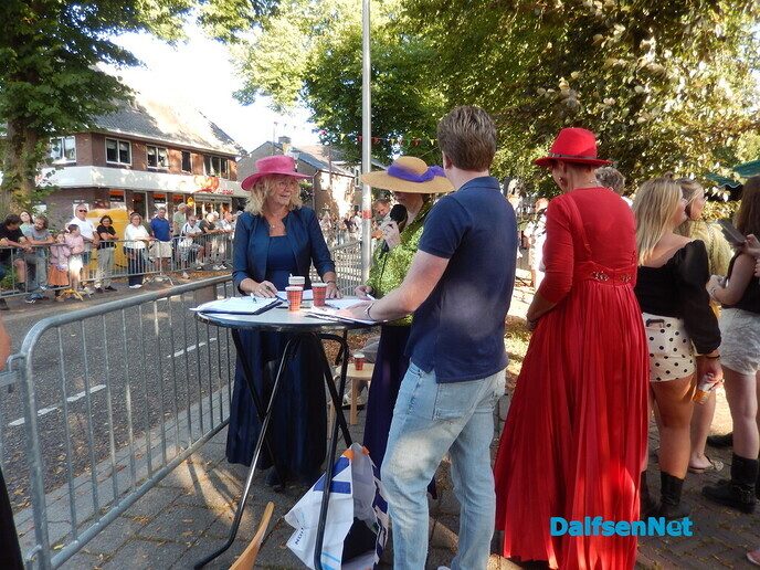 Het gaat knallen in Luttenberg - Foto: Willy