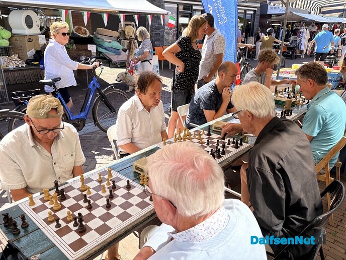 Schaken op de 4e en laatste Blauwe Bogen Dag - Foto: Ingezonden foto