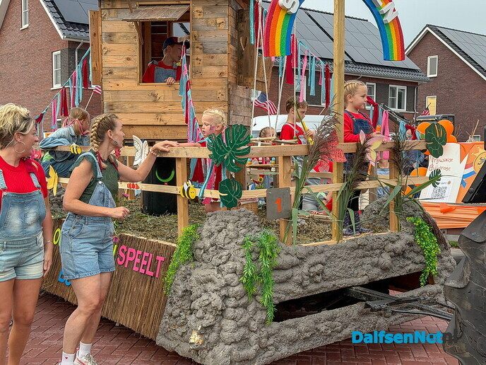 Foto’s Oranje optocht Oudleusen - Foto: Ruud Montagne