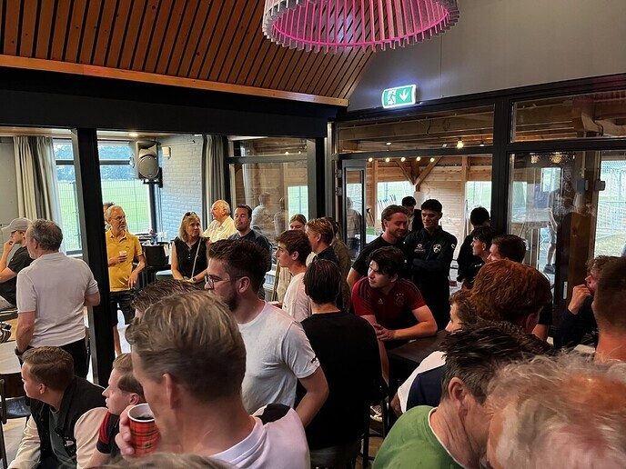 Eerste klussendag FC Dalfsen prima verlopen - Foto: Ingezonden foto