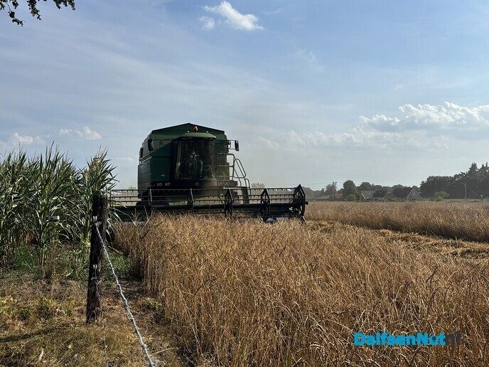 De combine doet zijn werk - Foto: Ingezonden foto