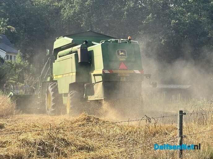 De combine doet zijn werk - Foto: Ingezonden foto