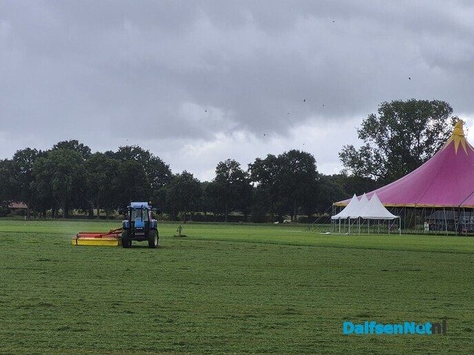 Zelfs op zaterdag wordt er doorgewerkt voor Normaal - Foto: Ingezonden foto