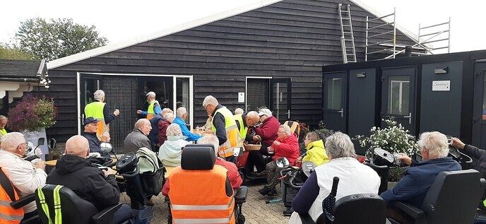 Laatste scootmobieltocht van dit jaar - Foto: Ingezonden foto