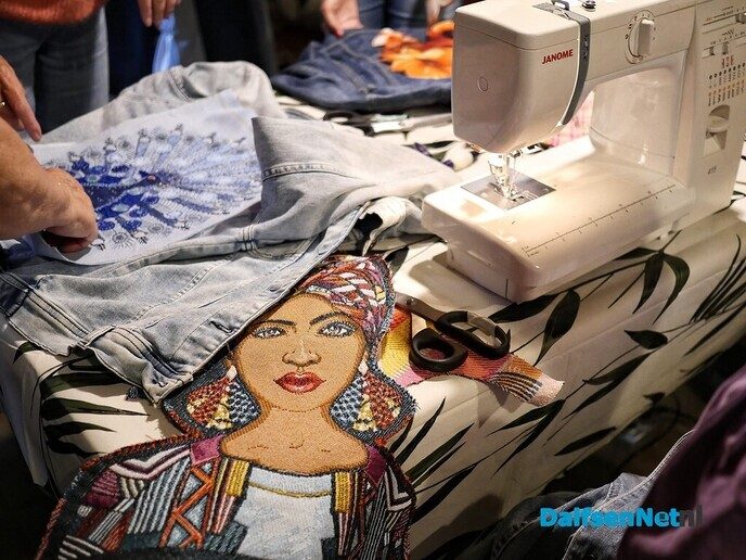 59 oude spijkerbroeken krijgen een nieuw leven op de catwalk - Foto: Ingezonden foto