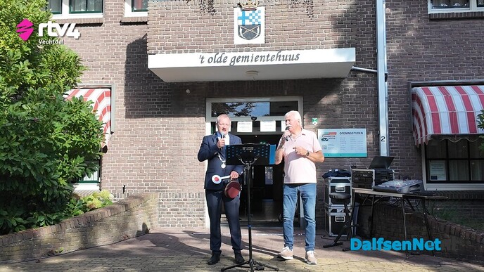 Burgemeester opent zingend Proef Dalfsen in Nieuwleusen