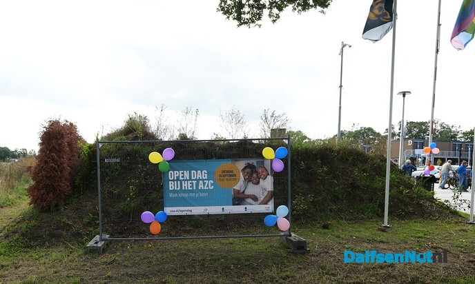 Open azc Dag brengt inwoners en bewoners samen in Dalfsen - Foto: Johan Bokma