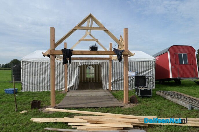 Opbouw HKD Festweekend in Dalfsen in volle gang - Foto: Johan Bokma