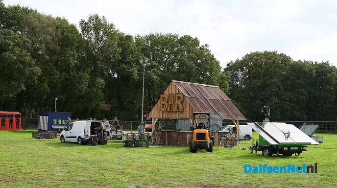 Opbouw HKD Festweekend in Dalfsen in volle gang - Foto: Johan Bokma