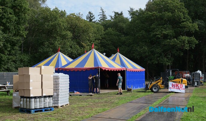 Opbouw HKD Festweekend in Dalfsen in volle gang - Foto: Johan Bokma