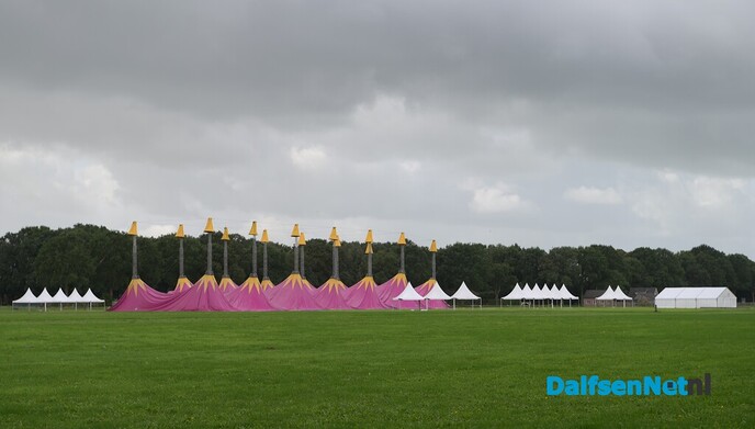 De tent staat bijna: NORMAAL komt naar Dalfsen - Foto: Johan Bokma