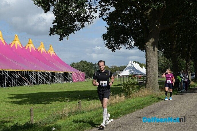PLINQ Loopfestijn zorgt voor sportieve drukte in Dalfsen - Foto: Johan Bokma
