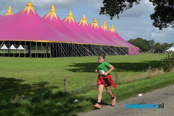 PLINQ Loopfestijn zorgt voor sportieve drukte in Dalfsen - Foto: Johan Bokma