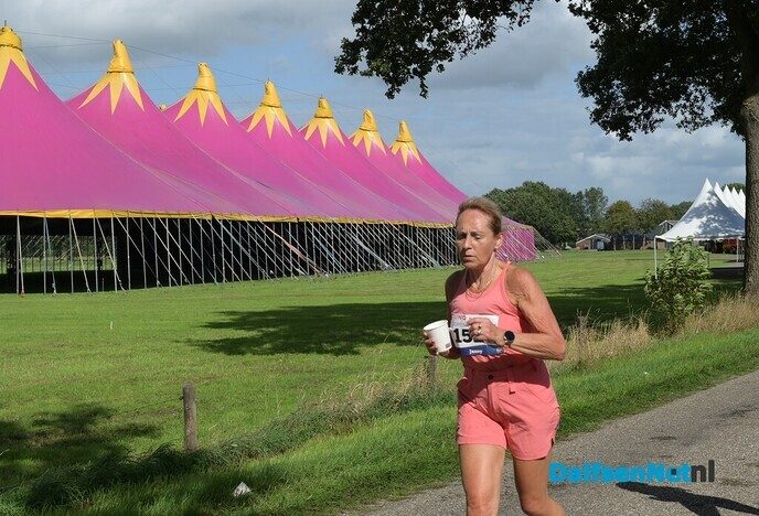 PLINQ Loopfestijn zorgt voor sportieve drukte in Dalfsen - Foto: Johan Bokma