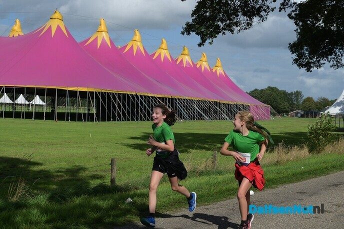 PLINQ Loopfestijn zorgt voor sportieve drukte in Dalfsen - Foto: Johan Bokma