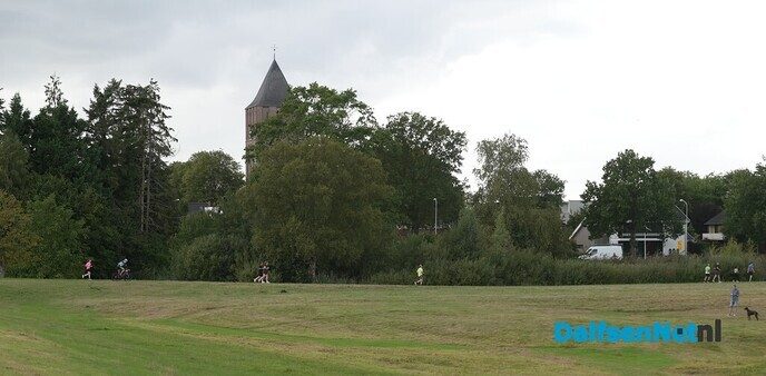 PLINQ Loopfestijn zorgt voor sportieve drukte in Dalfsen - Foto: Johan Bokma