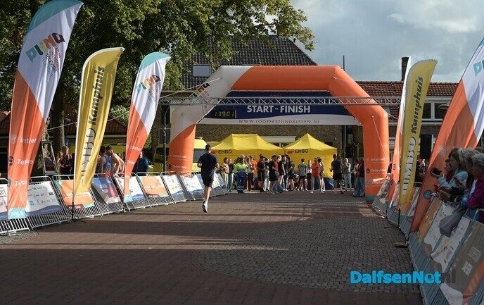 PLINQ Loopfestijn zorgt voor sportieve drukte in Dalfsen - Foto: Johan Bokma