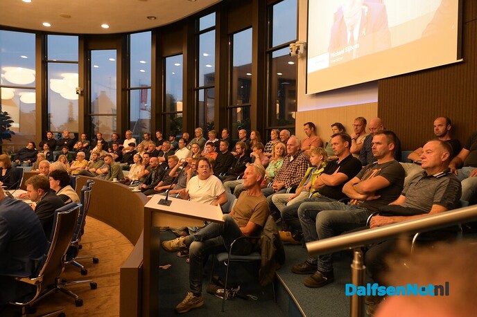 Veel boeren naar raadszaal voor debat over hun toekomst