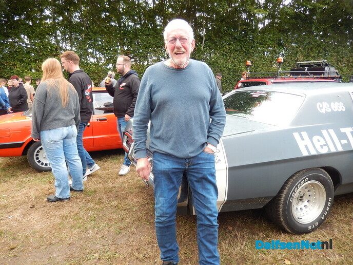 Nieuwleusen stroomt vol met oldtimers: een prachtige happening vol nostalgie - Foto: Willy