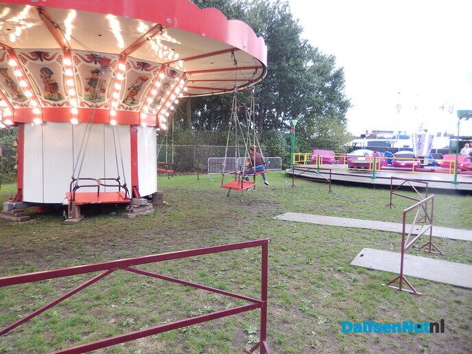 Nieuwleusen stroomt vol met oldtimers: een prachtige happening vol nostalgie - Foto: Willy