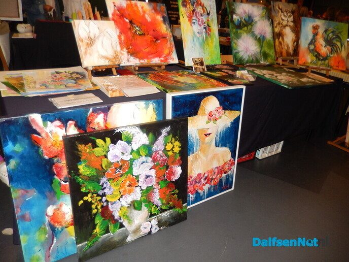 Uitmarkt brengt cultuur en gezelligheid naar het centrum van Heino - Foto: Willy