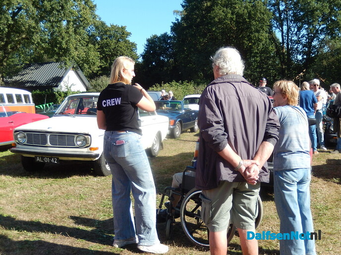 Eerste oldtimer autotocht Wijthmen groot succes - Foto: Willy