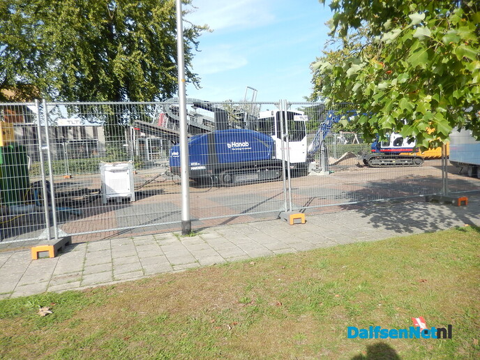 Pijpen, kabels en vooral veel geduld in Dalfsen - Foto: Willy