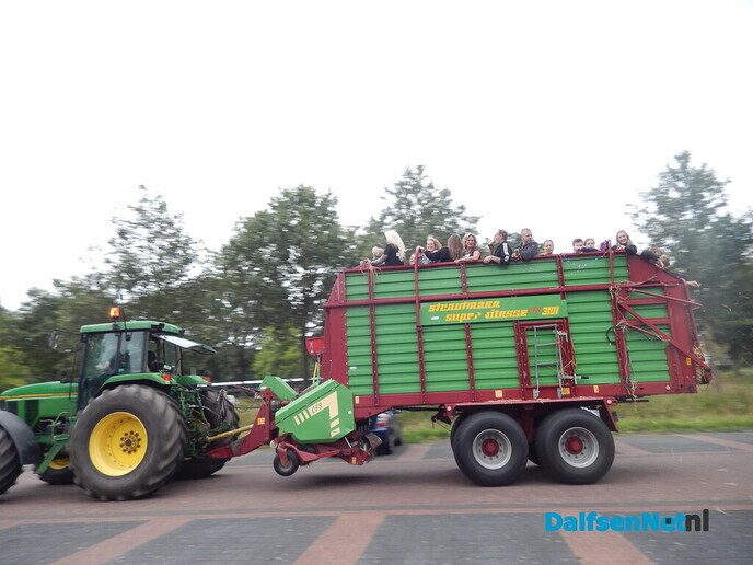 Geen strobreed in de weg - Foto: Willy