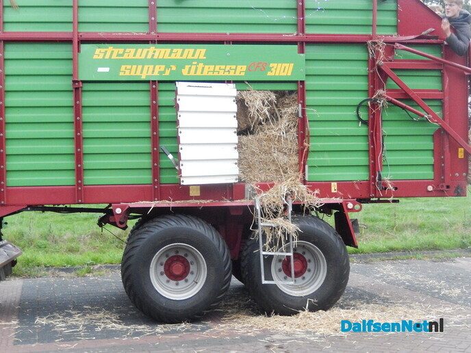 Geen strobreed in de weg - Foto: Willy