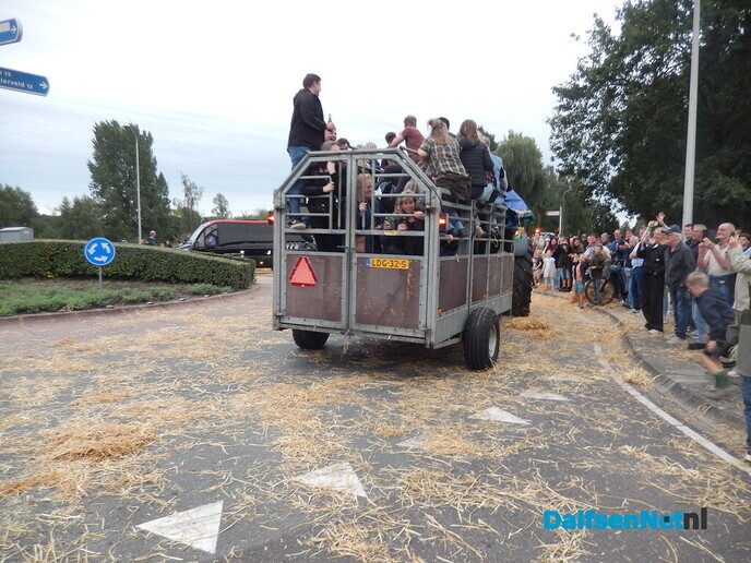 Geen strobreed in de weg - Foto: Willy